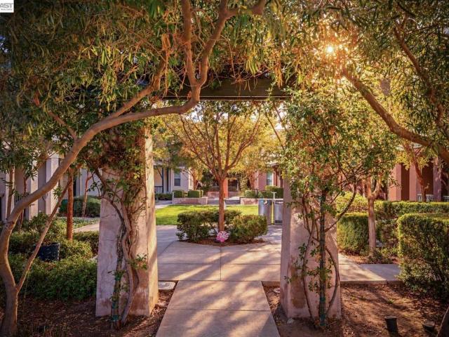 Condo for sale in Alameda, Alameda County