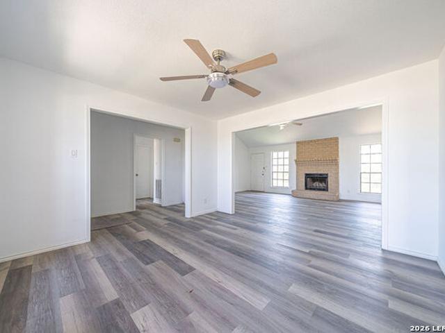 House for sale in Devine, Medina County
