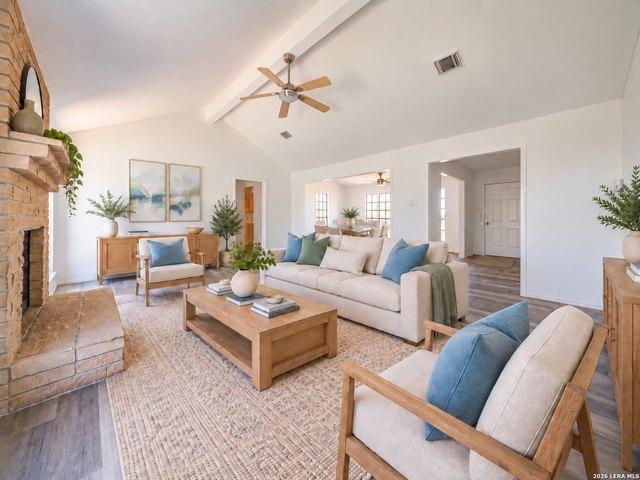 House for sale in Devine, Medina County