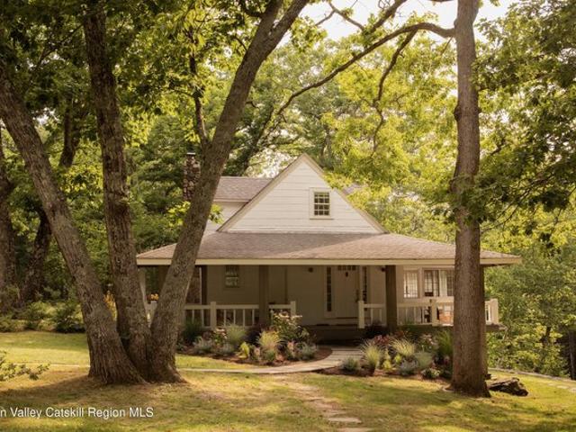 House for sale in Bearsville, New York
