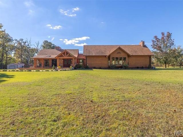House for sale in Poplar Bluff, Butler County