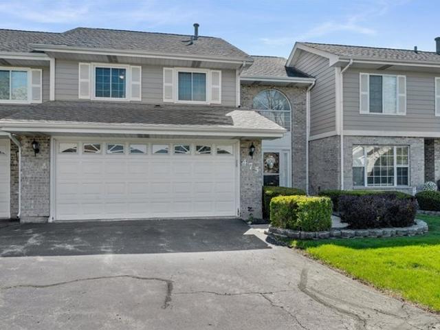 Townhouse for sale in Wood Dale, Illinois