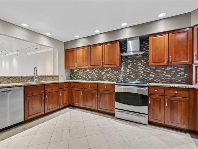 Condo for sale in Virginia