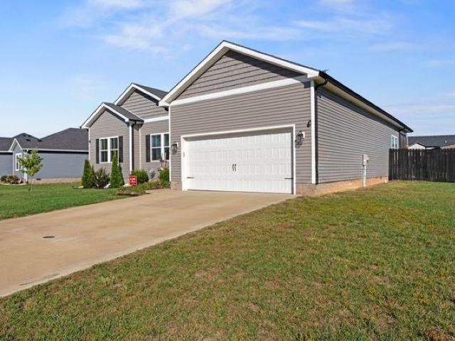 House for sale in Bowling Green, Warren County