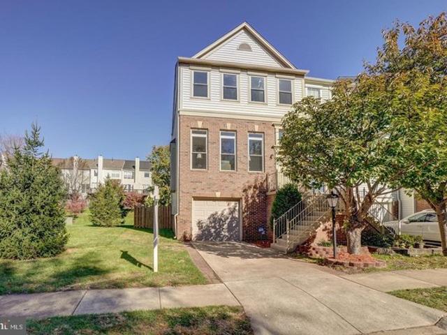 Townhouse for sale in Virginia