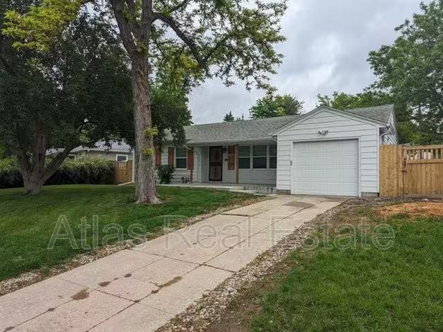 House for rent in Englewood