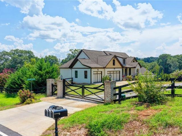 House for sale in Cumming, Georgia