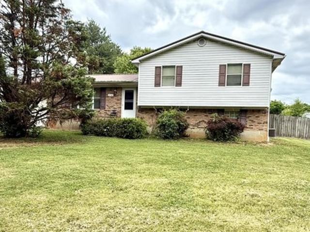 House for sale in Mount Washington, Kentucky