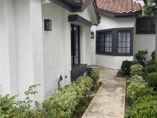 Townhouse for sale in Oak Park, California