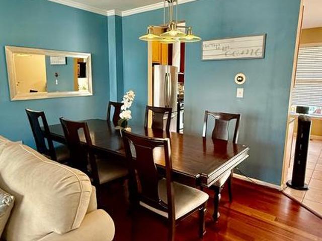 Townhouse for sale in Sterling