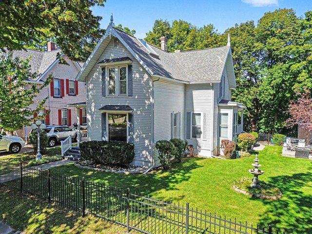 House for sale in Manistee, Manistee County