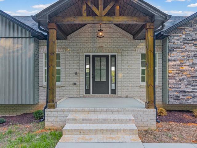 House for sale in Cumberland City, Middle Tennessee