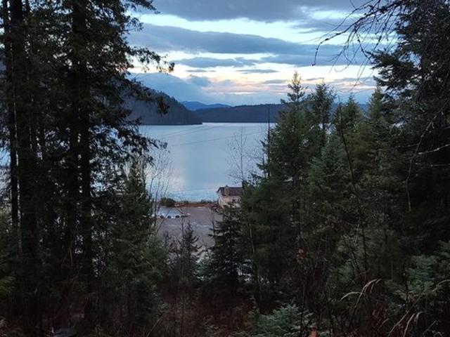 House for sale in Coolin, Idaho