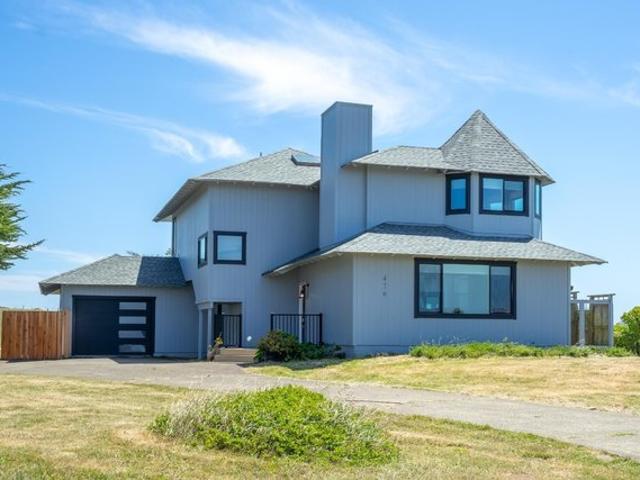 House for sale in Dillon Beach, California