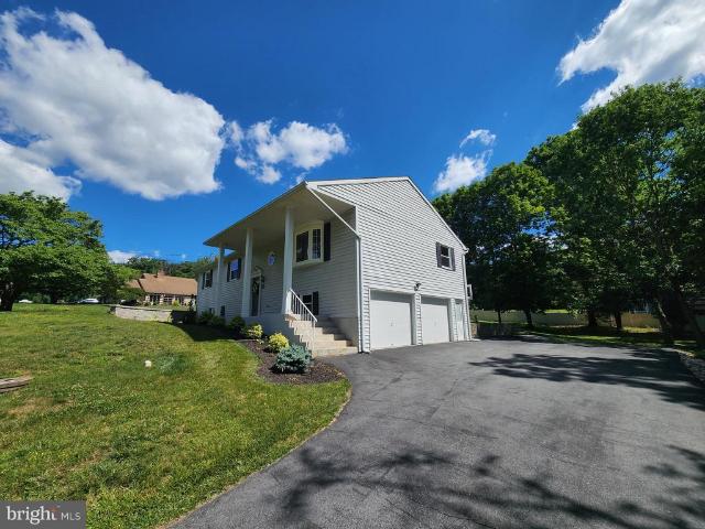 House for sale in Etters, Pennsylvania