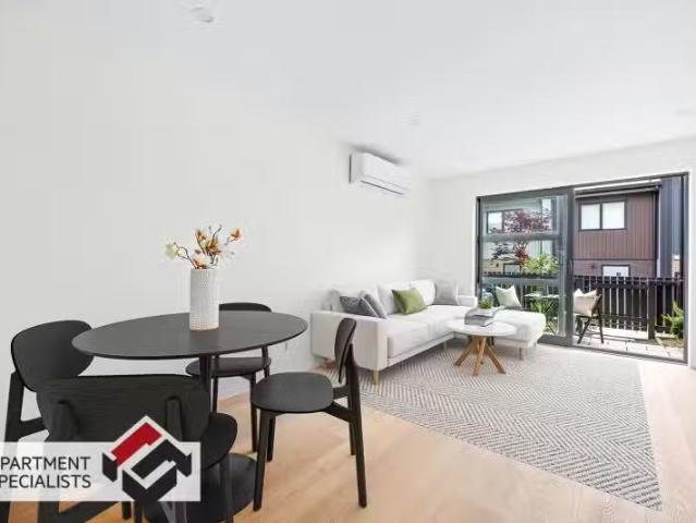 House for sale in Oratia