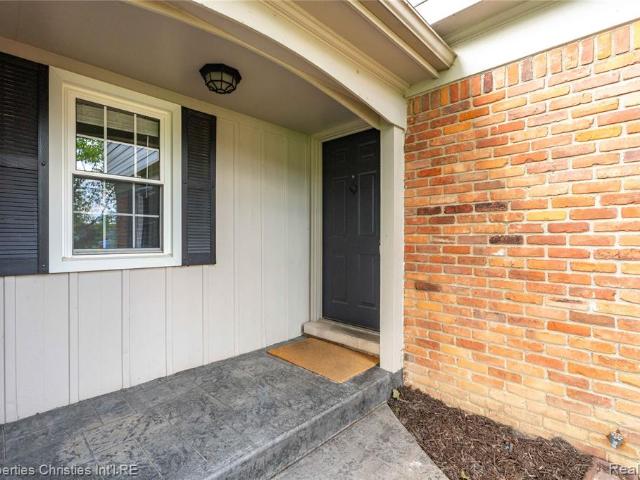 House for sale in Bloomfield Hills