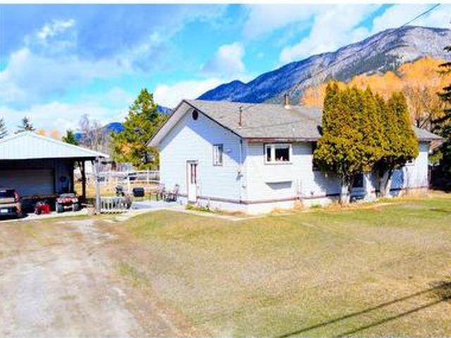House for sale in Canal Flats, British Columbia