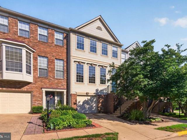 Townhouse for sale in Virginia