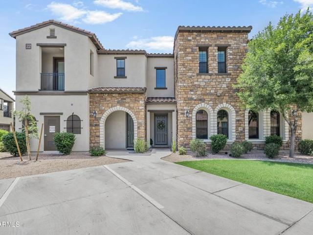 Townhouse for sale in Chandler, Arizona