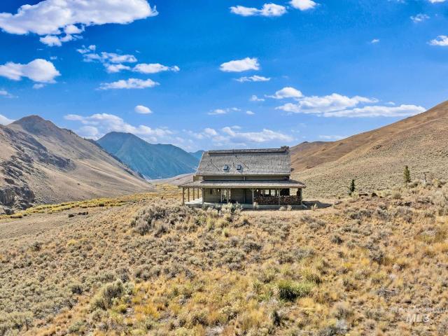 House for sale in Mackay, Custer County