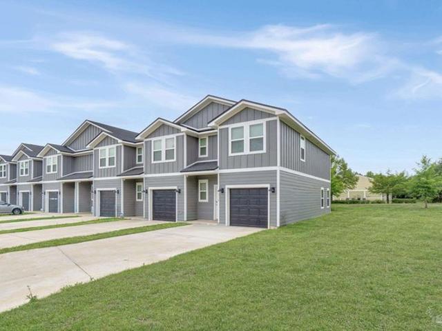 House for sale in Pace, Florida