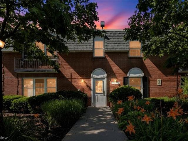 Condo for sale in North Olmsted, Ohio