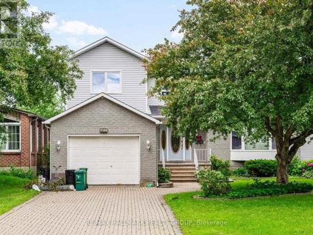 House for sale in Queenswood Heights, Ottawa