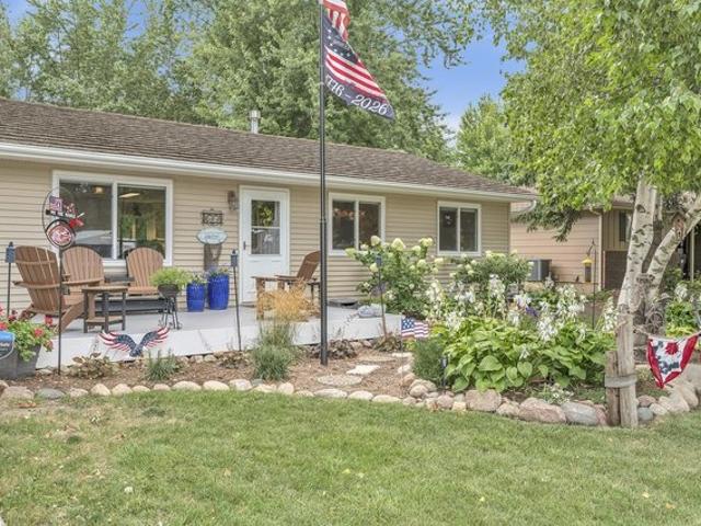 House for sale in Arnolds Park, Dickinson County