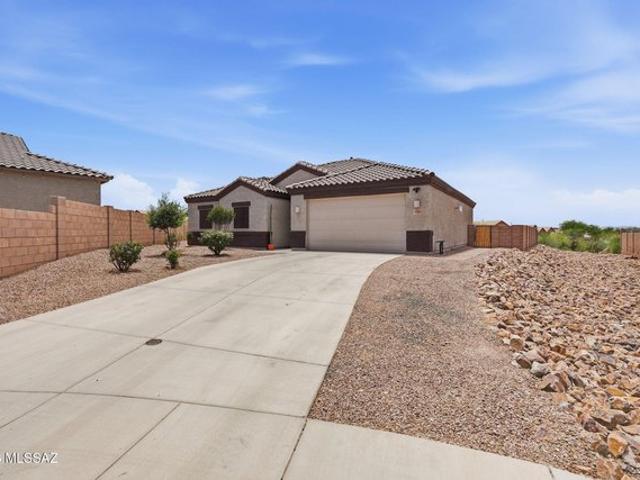 House for sale in Vail, Arizona