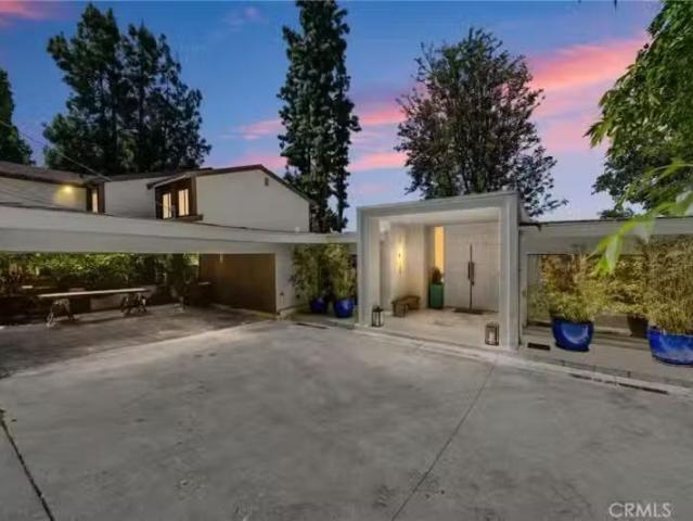 House for rent in North Hollywood, Woodland Hills-Warner Center Neighborhood Council District