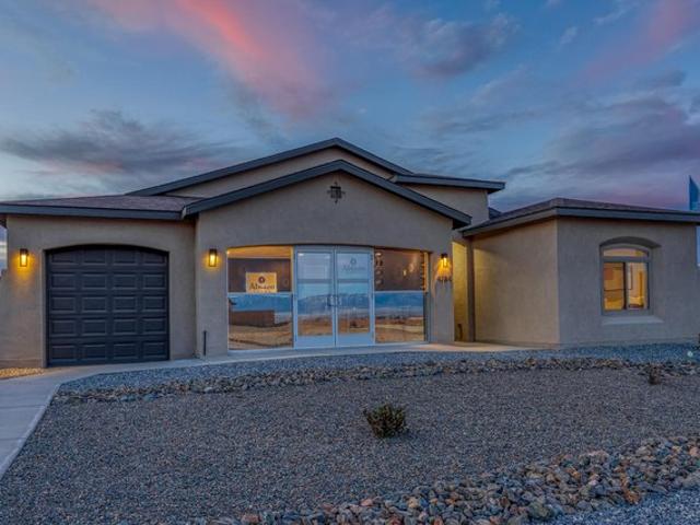 House for sale in Los Lunas, New Mexico