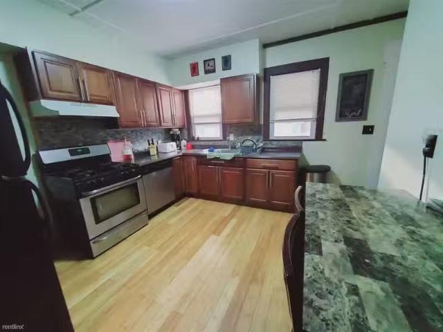 Condo for rent in Stamford