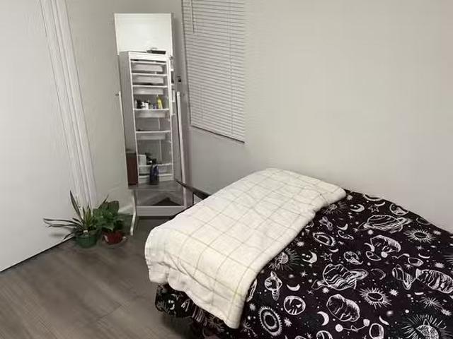 Condo for rent in Oakland