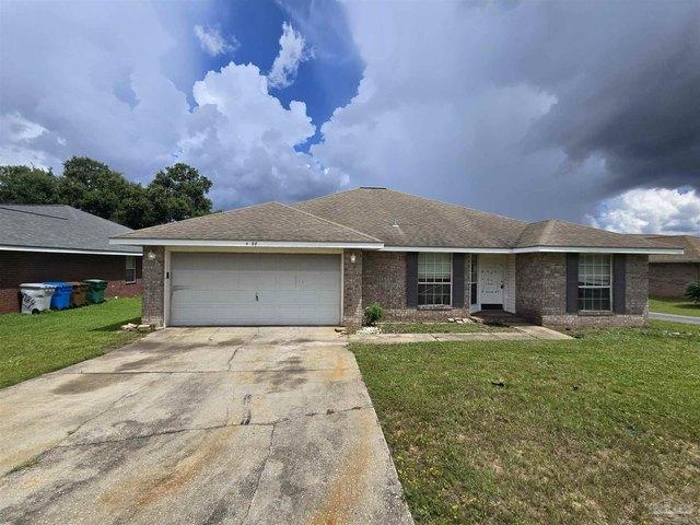 House for sale in Pace, Florida
