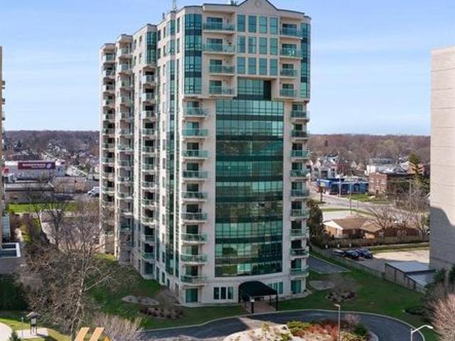Condo for sale in Riverside, Windsor