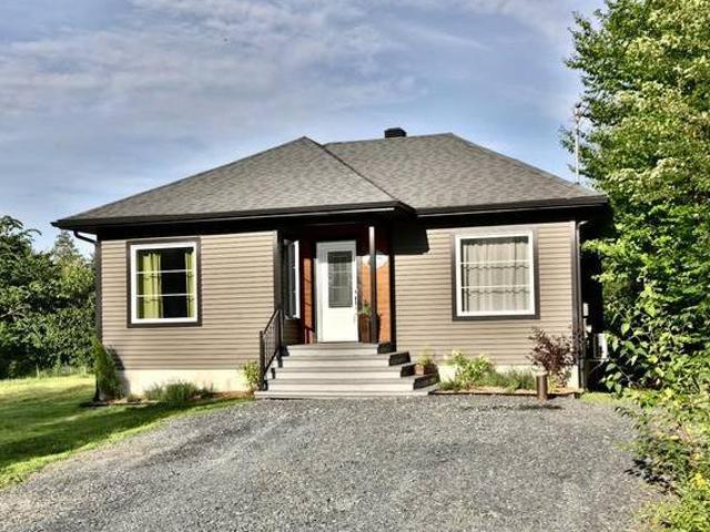 House for sale in Magog