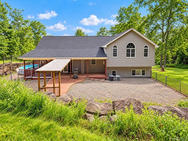 House for sale in Roberts Hill, Town of New Baltimore
