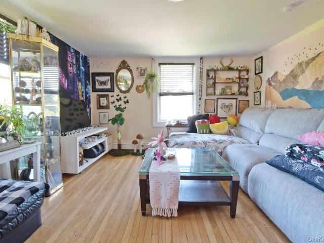 House for sale in Riverhead, New York