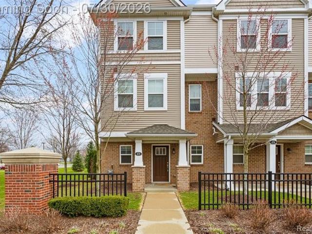 Townhouse for sale in Wixom, Michigan