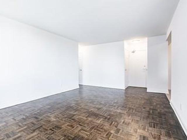 Apartment for rent in Burlington, Golden Horseshoe