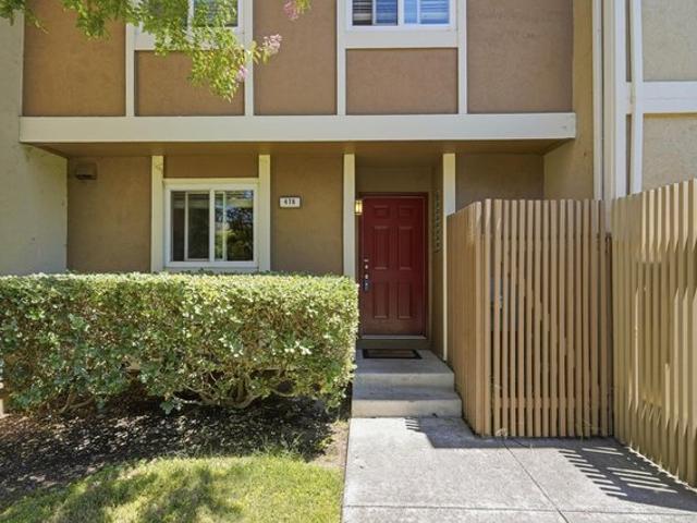 Townhouse for sale in Rohnert Park, California