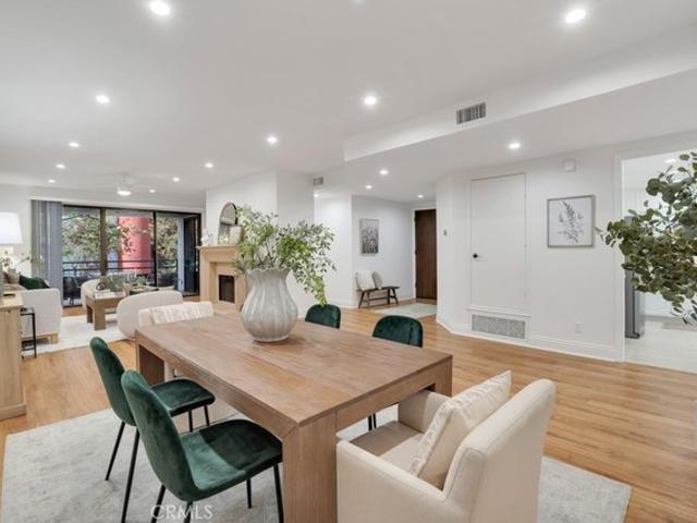 Condo for sale in Encino Neighborhood Council District, Los Angeles