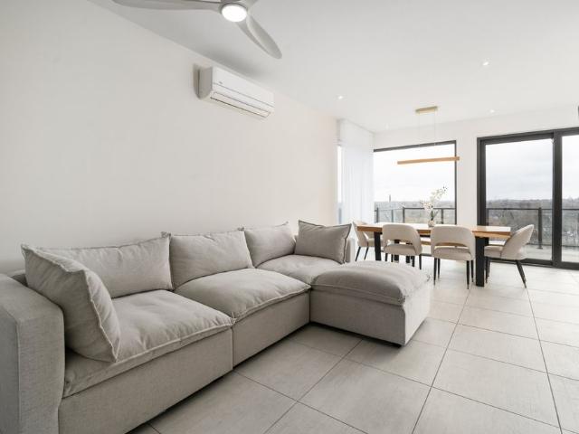 Apartment for rent in Chomedey, Quebec