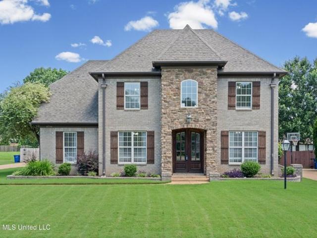 House for sale in Nesbit, Mississippi