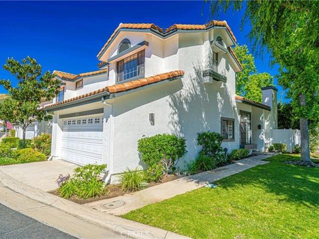 Townhouse for sale in Oak Park, California