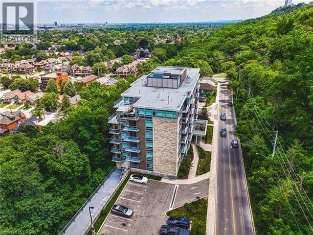 Condo for sale in Ancaster, Ontario