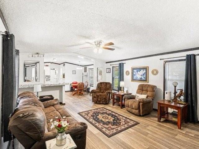 House for sale in Whitney, Texas