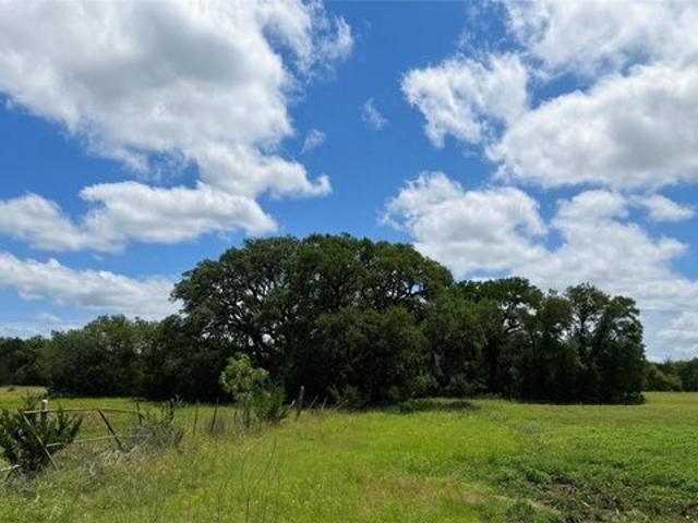 Land for sale in Pipe Creek, Texas