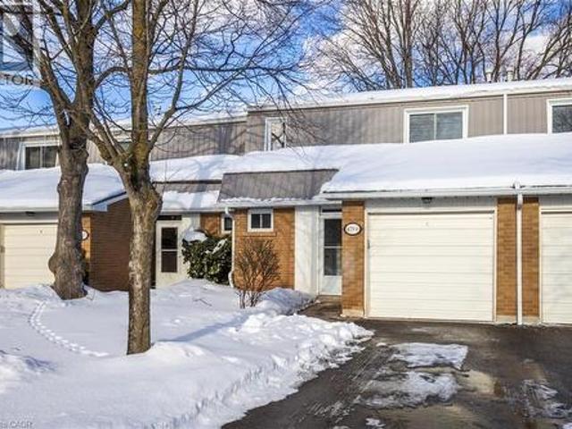 Townhouse for sale in Burlington, Ontario